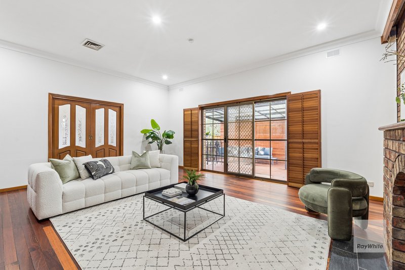 Photo - 42 Pindari Avenue, Taylors Lakes VIC 3038 - Image 8