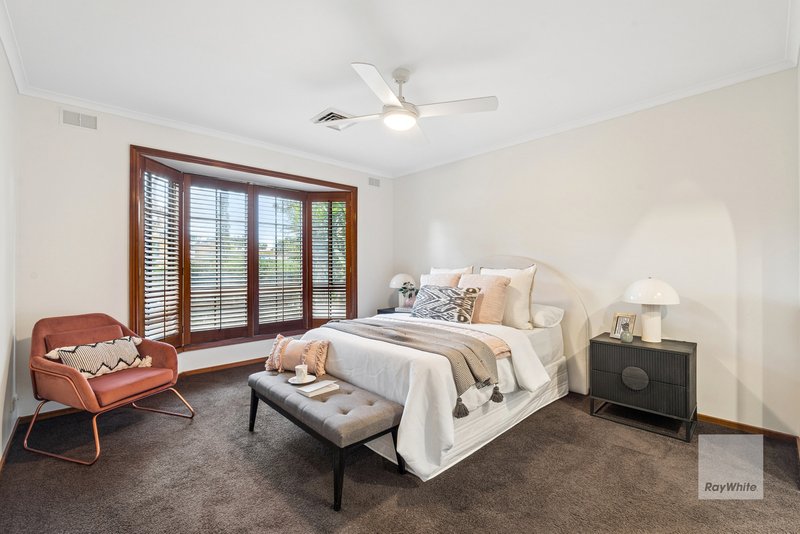 Photo - 42 Pindari Avenue, Taylors Lakes VIC 3038 - Image 11