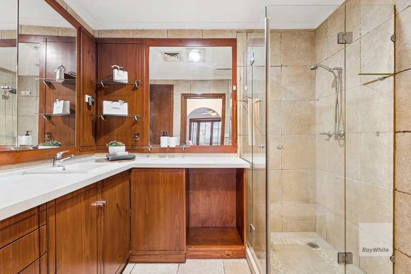 Photo - 42 Pindari Avenue, Taylors Lakes VIC 3038 - Image 12