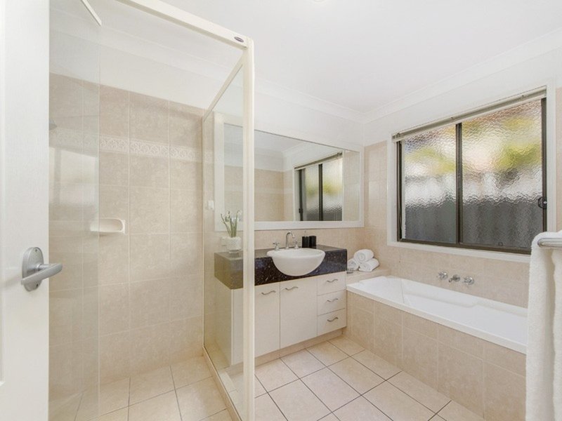 Photo - 42 Pine Valley Drive, Robina QLD 4226 - Image 13