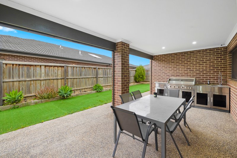 Photo - 42 Powlett Street, Werribee VIC 3030 - Image 16