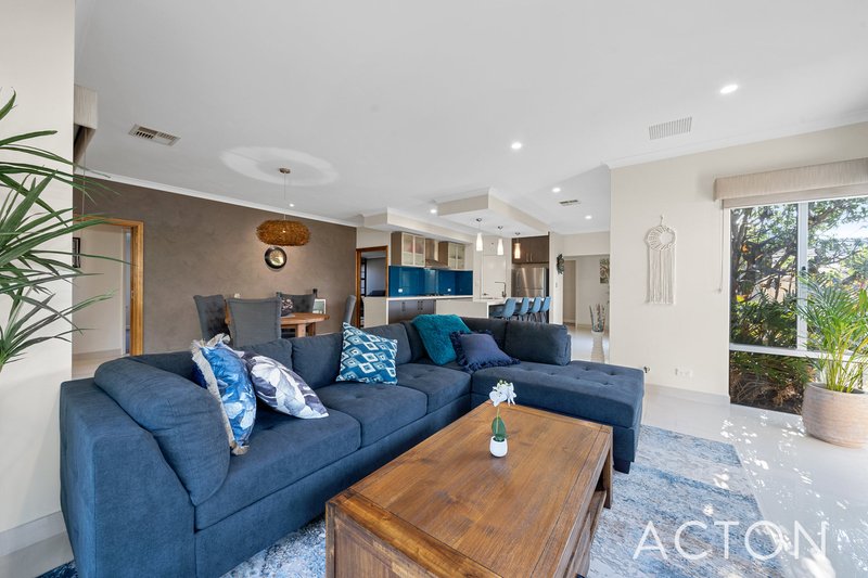 Photo - 42 Preston Drive, Lake Coogee WA 6166 - Image 7