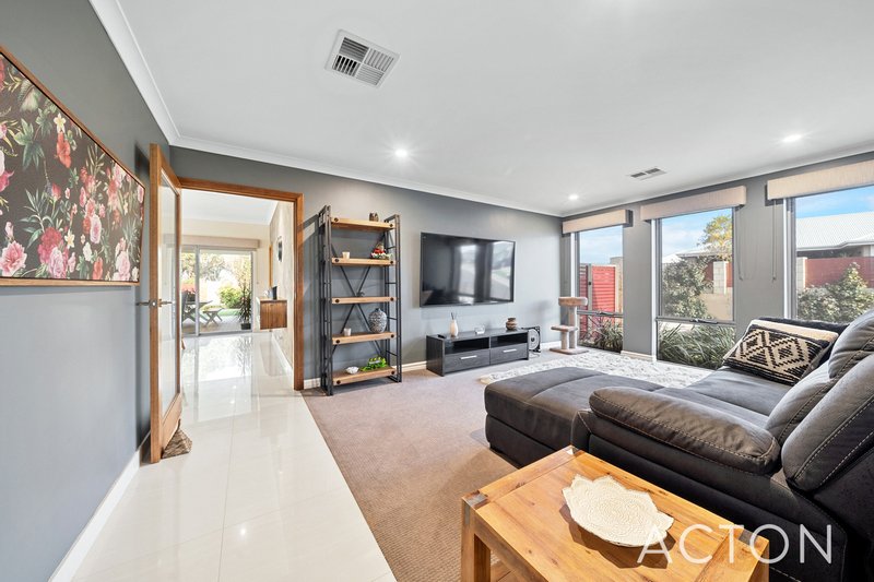 Photo - 42 Preston Drive, Lake Coogee WA 6166 - Image 11