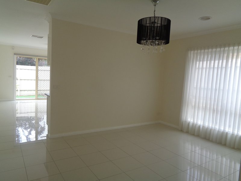 Photo - 4/2 Prospect Street, Glenroy VIC 3046 - Image 7