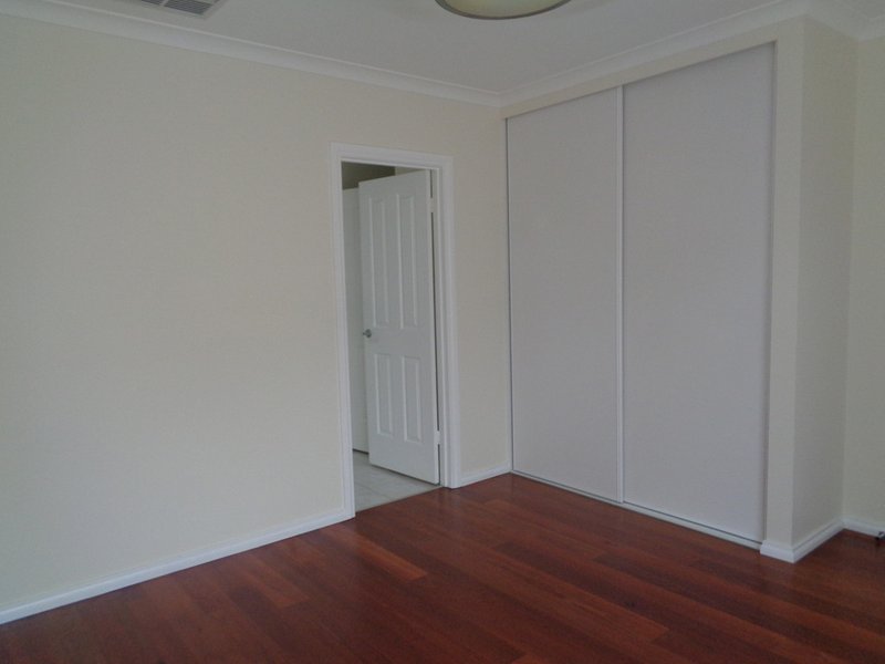 Photo - 4/2 Prospect Street, Glenroy VIC 3046 - Image 8