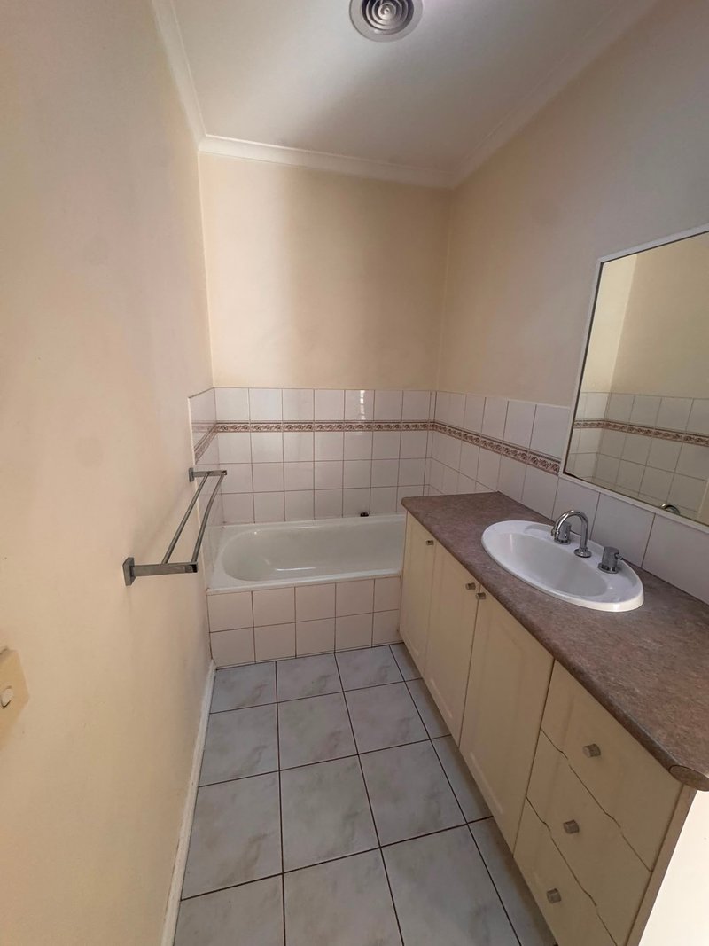 Photo - 4/2 Prospect Street, Glenroy VIC 3046 - Image 18