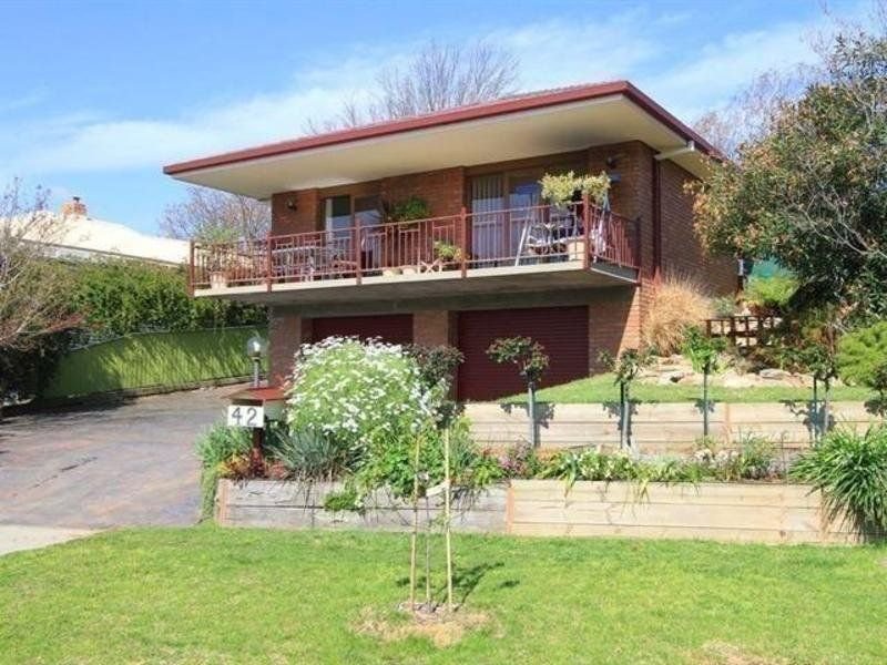 42 Queen Elizabeth Drive, Tallangatta VIC 3700