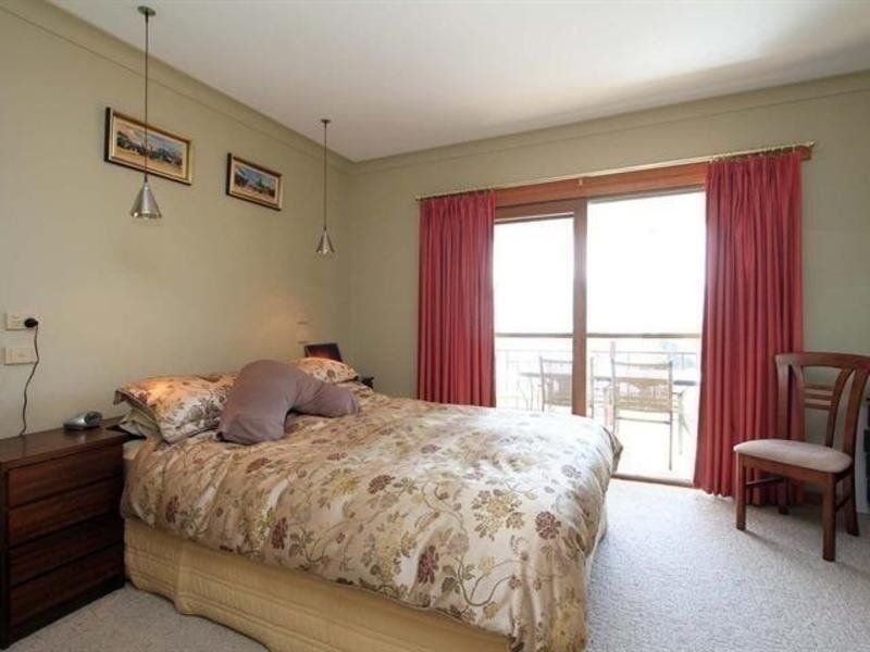 Photo - 42 Queen Elizabeth Drive, Tallangatta VIC 3700 - Image 7