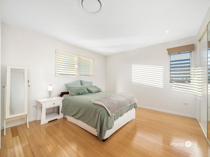 Photo - 4/2 Queen Street, Scarborough QLD 4020 - Image 15