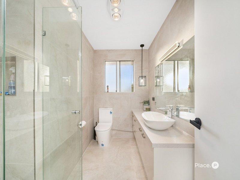 Photo - 4/2 Queen Street, Scarborough QLD 4020 - Image 18