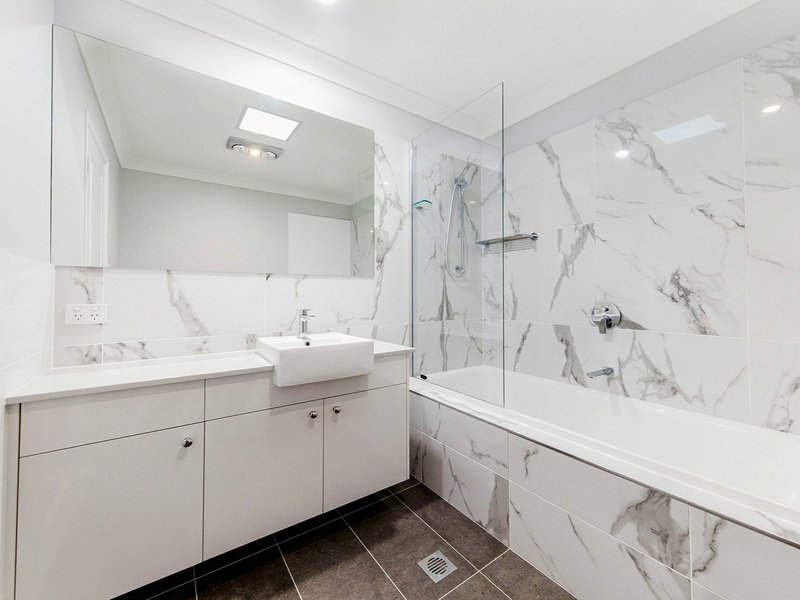 Photo - 4/2 Quinn Street, Toowong QLD 4066 - Image 6