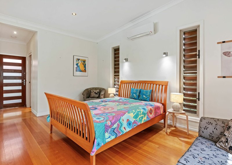 Photo - 42 Raglan Street, St Lucia QLD 4067 - Image 9