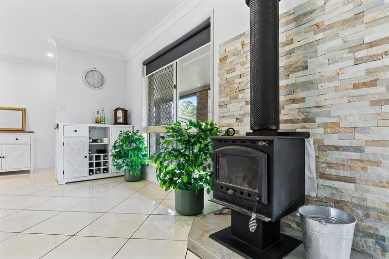 Photo - 42 Relesah Drive, Ningi QLD 4511 - Image 9
