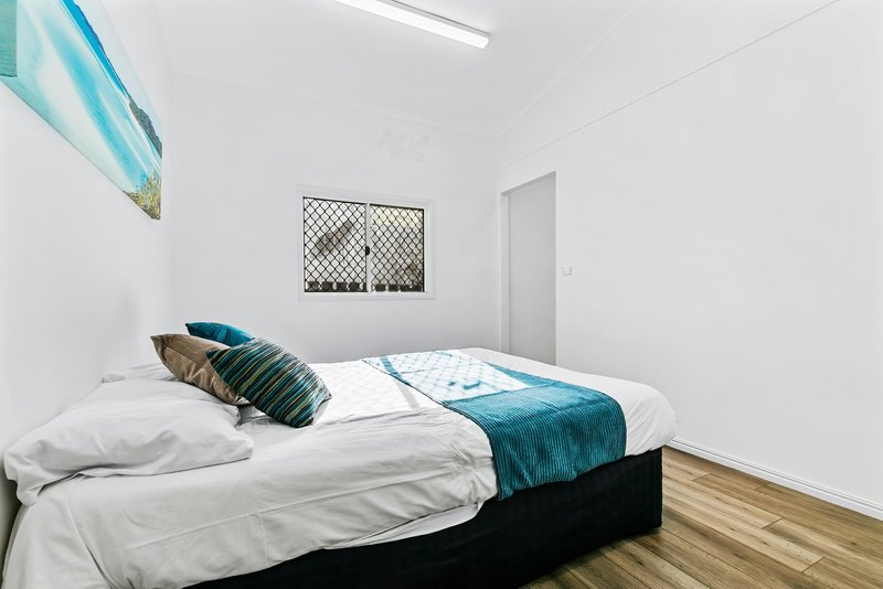 Photo - 42 Relesah Drive, Ningi QLD 4511 - Image 18