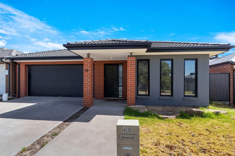 Photo - 42 Riceflower Rise, Wallan VIC 3756 - Image 1