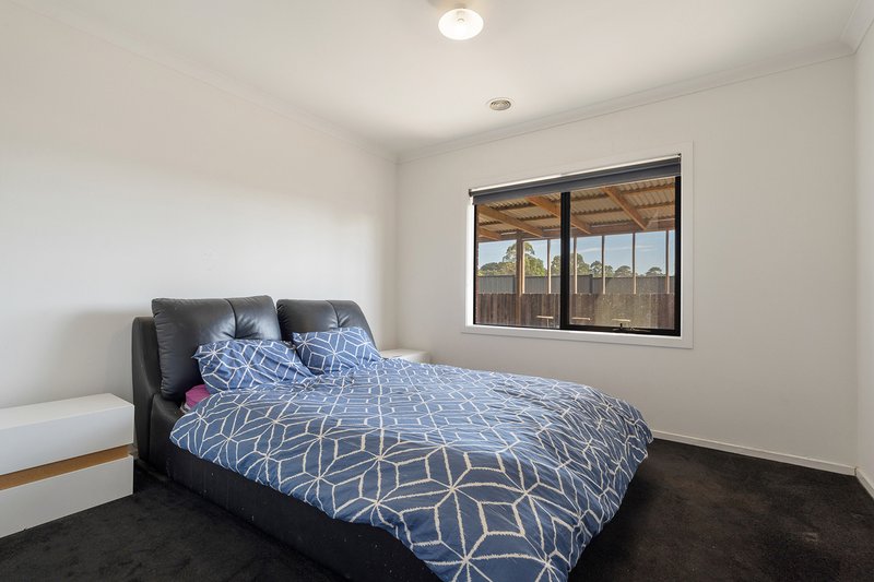 Photo - 42 Riceflower Rise, Wallan VIC 3756 - Image 11