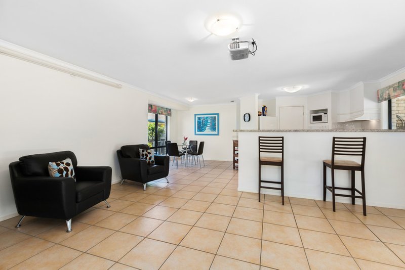 Photo - 42 Riversdale Boulevard, Banora Point NSW 2486 - Image 5