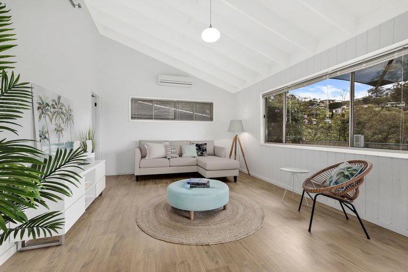 Photo - 42 Riviera Avenue, Terrigal NSW 2260 - Image 2