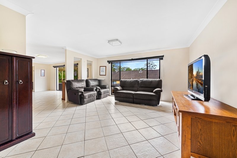 Photo - 42 Robinia Parade, Springfield NSW 2250 - Image 2