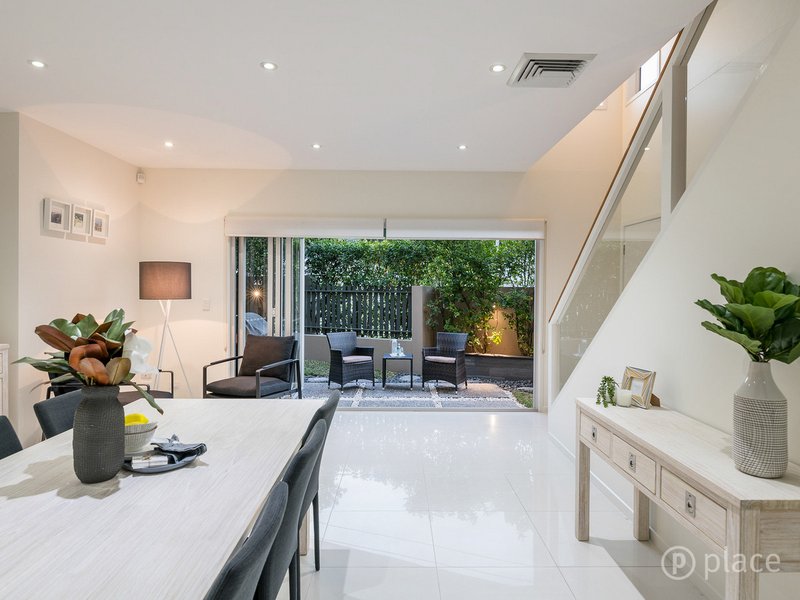 Photo - 42 Rockbourne Terrace, Paddington QLD 4064 - Image 5