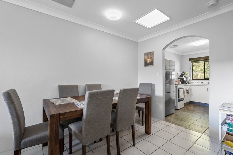 Photo - 4/2 Rope Court, Mermaid Waters QLD 4218 - Image 4
