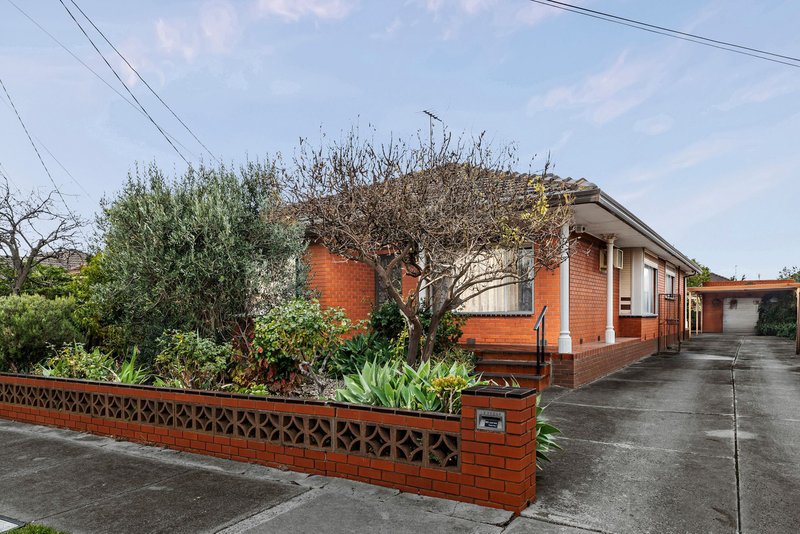 Photo - 42 Rosala Avenue, Altona North VIC 3025 - Image 1