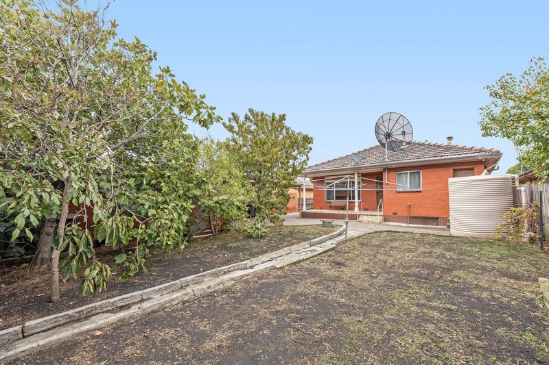 Photo - 42 Rosala Avenue, Altona North VIC 3025 - Image 10