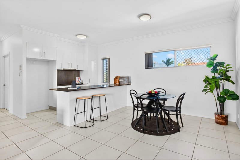 Photo - 4/2 Rowell Street, Zillmere QLD 4034 - Image 2