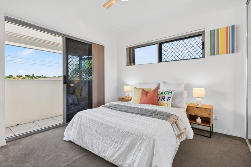 Photo - 4/2 Rowell Street, Zillmere QLD 4034 - Image 9