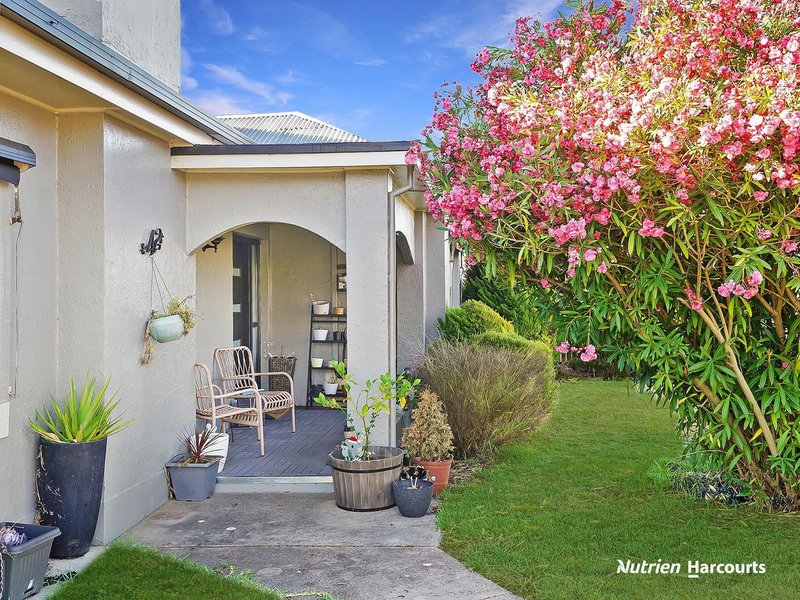 Photo - 42 Russell Street, Casterton VIC 3311 - Image 15