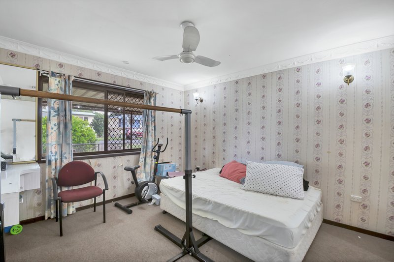 Photo - 42 Russell Street, Silkstone QLD 4304 - Image 8