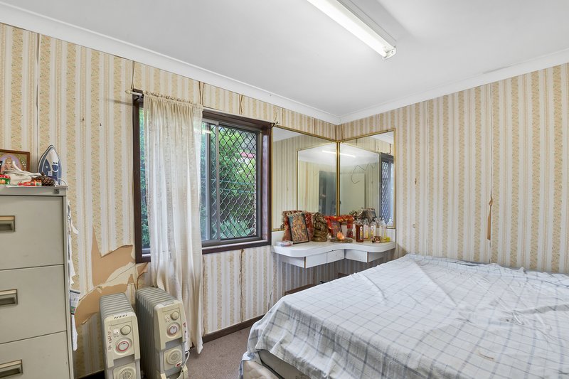 Photo - 42 Russell Street, Silkstone QLD 4304 - Image 10