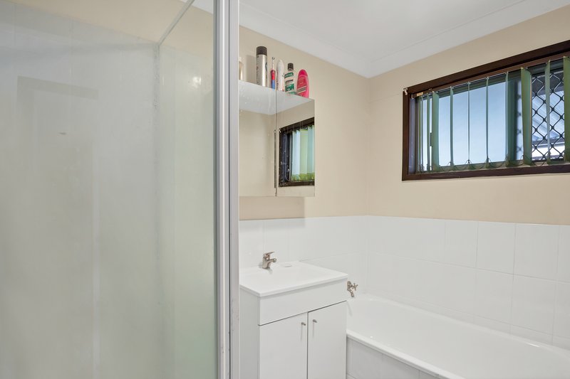 Photo - 42 Russell Street, Silkstone QLD 4304 - Image 13