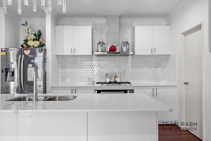 Photo - 42 Sapphire Chase, Wellard WA 6170 - Image 12