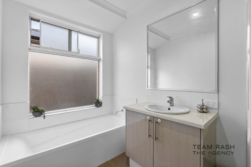 Photo - 42 Sapphire Chase, Wellard WA 6170 - Image 22