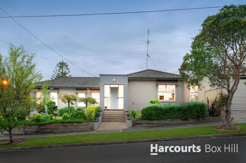 42 Saxonwood Drive, Doncaster East VIC 3109