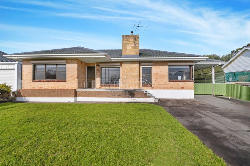 Photo - 42 Seacombe Road, Darlington SA 5047 - Image 2