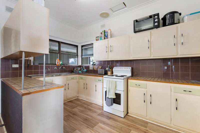 Photo - 42 Seacombe Road, Darlington SA 5047 - Image 9