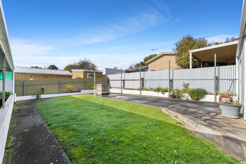 Photo - 42 Seacombe Road, Darlington SA 5047 - Image 12