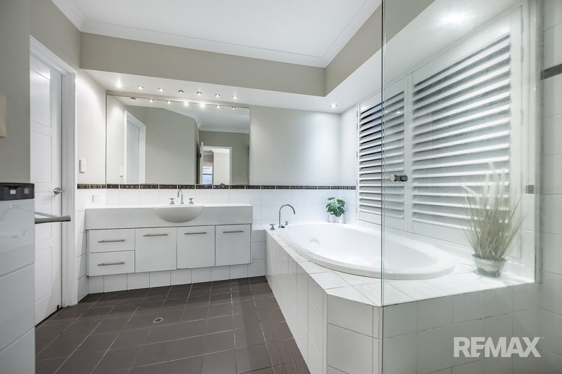 Photo - 42 Seaham Way, Mindarie WA 6030 - Image 9