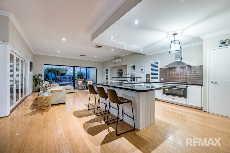 Photo - 42 Seaham Way, Mindarie WA 6030 - Image 14