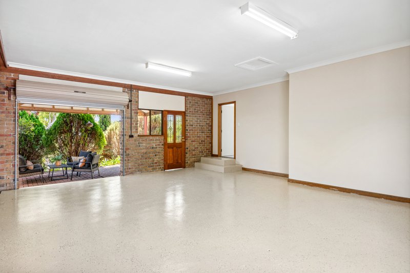 Photo - 42 Seaview Drive, Happy Valley SA 5159 - Image 4