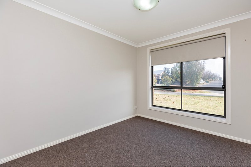 Photo - 42 Semillon Drive, Tamworth NSW 2340 - Image 9