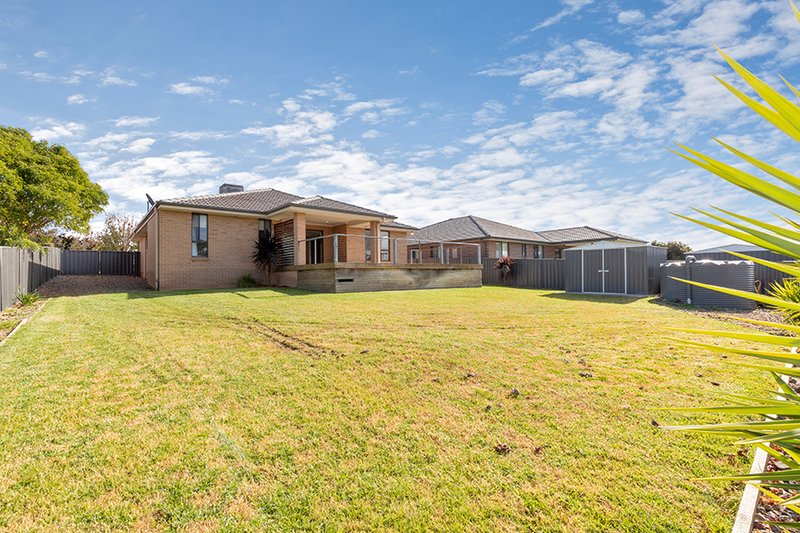 Photo - 42 Semillon Drive, Tamworth NSW 2340 - Image 13