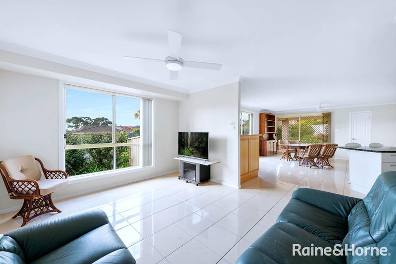 Photo - 42 Sheraton Circuit, Bomaderry NSW 2541 - Image 3