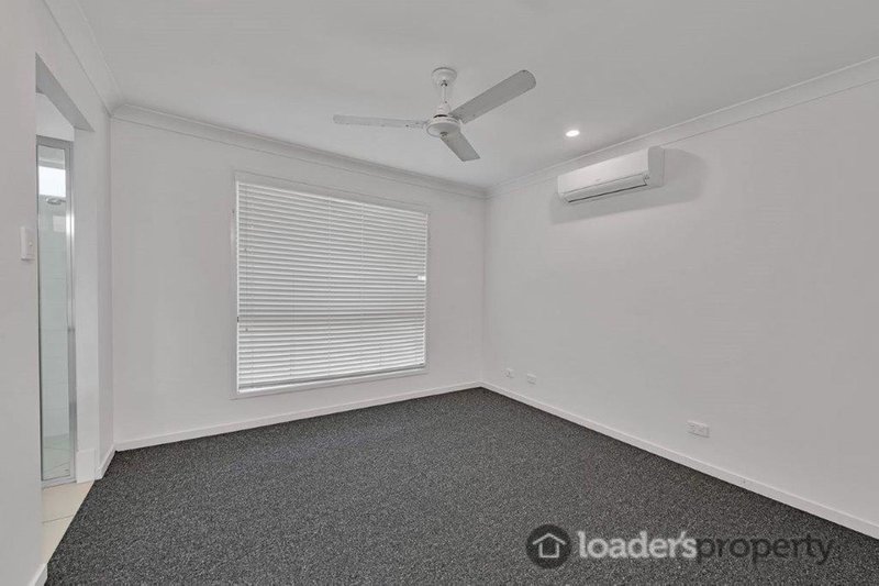 Photo - 42 Sienna Boulevard, Ashfield QLD 4670 - Image 9