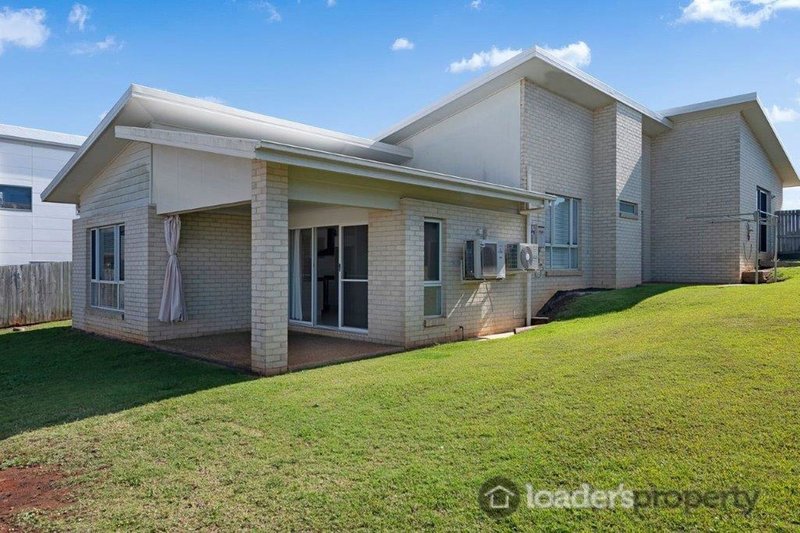 Photo - 42 Sienna Boulevard, Ashfield QLD 4670 - Image 14