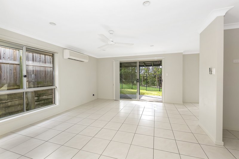 Photo - 42 Silver Gull Street, Coomera QLD 4209 - Image 10