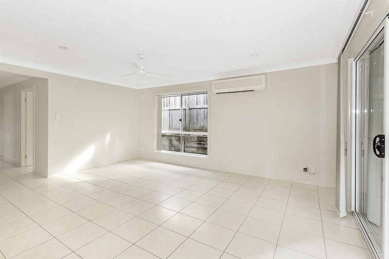 Photo - 42 Silver Gull Street, Coomera QLD 4209 - Image 11