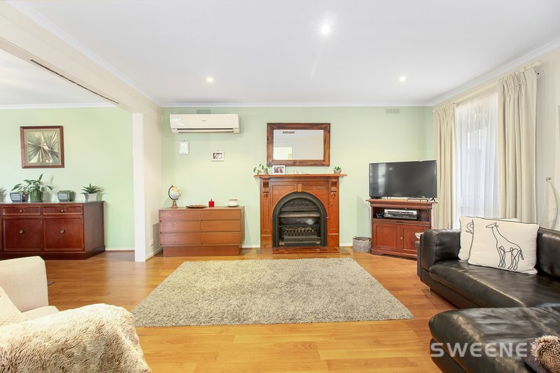 Photo - 42 Simmons Drive, Seaholme VIC 3018 - Image 4